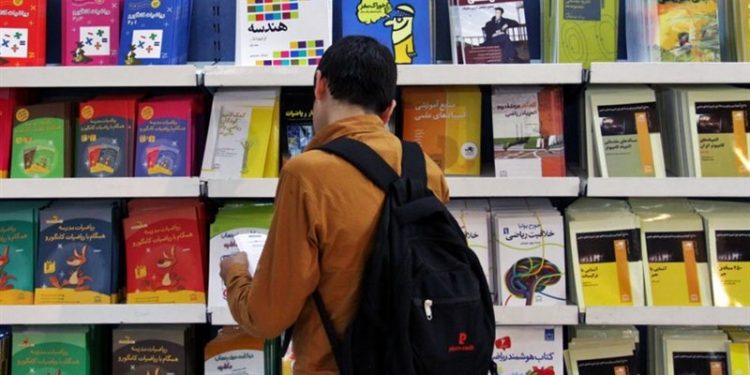 صدای خاموش ادبیات کودک و نوجوان ایرانی در جهان/ تبلیغات پفک بیشتر از کتاب است