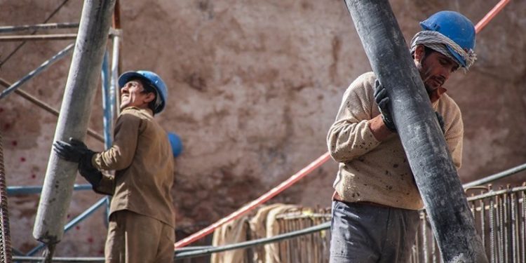 بحران جدید بیبرقی برای کارگران/ کارفرمایان سودجو کارگران را به مرخصی اجباری میفرستند