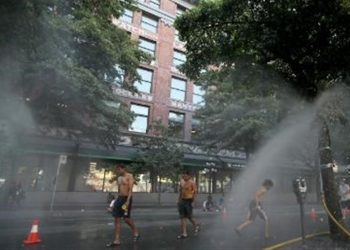 مرگ ۲۳۳ نفر در کشور کانادا بر اثر گرمای شدید هوا!