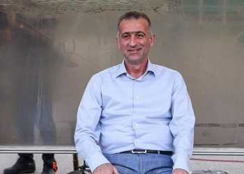 فراز کمالوند سرمربی تراکتور شد