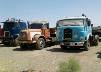 حرکت لاکپشتی نوسازی کامیون فرسوده /کامیون‌داران: سازمان راهداری مانع دلال‌بازی دولتی شود