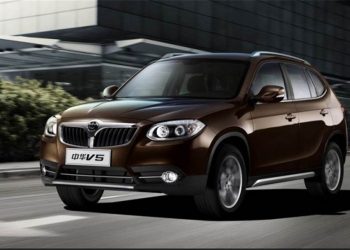 فروش خودرو در چین به دلیل بحران جهانی تراشه کاهش یافت