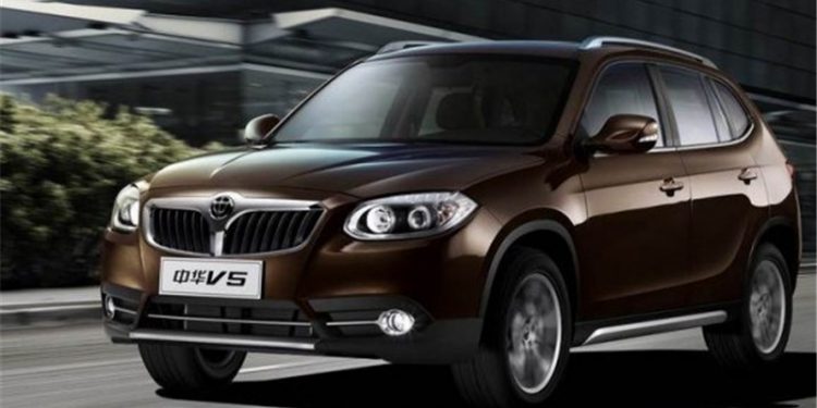 فروش خودرو در چین به دلیل بحران جهانی تراشه کاهش یافت