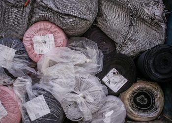 ازسرگیری برخورد با عرضه پوشاک قاچاق از ابتدای مهر/ اجرای طرح شناسه کالا مانع قاچاق می‌شود