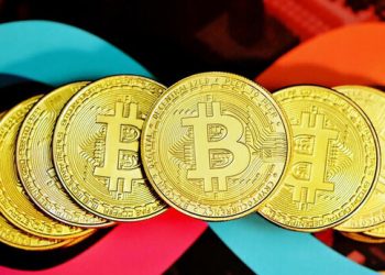 سقوط شدید بیت‌کوین نزدیک است؟