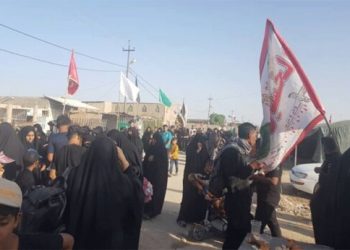 انتقاد از باز کردن مرزها برای مسافران اربعین/ از یک طرف واکسن می زنید، از یک طرف راه را برای فاجعه باز می کنید