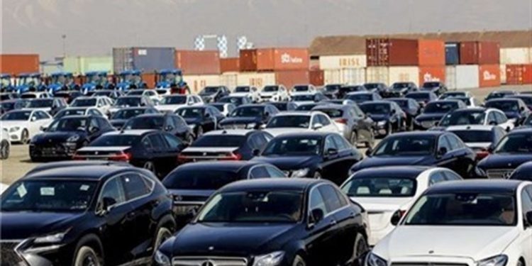 توقیف ۹۰۰ خودرو وارداتی با برندهای “بنز، لکسوس و هیوندا” در انبارهای نگهداری کالاهای قاچاق