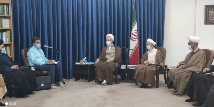 دیدار حضرت آیت الله صدیقی رییس ستاد امر به معروف و نهی از منکر کشور با ریاست حوزه های علمیه کشور حضرت آیت الله اعرافی