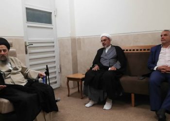 دیدار حضرت آیت الله العظمی سید محمد تقی مدرسی با آقای دکتر جواد فاهم نجم العبودی  ، از رهبران جنبش الدعوه الاسلامیه عراق شاخه شهید عزالدین سلیم (ابویاسین)