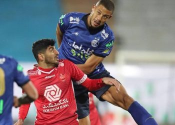 ژستد مهاجم استقلال تصمیم جنجالی داوردربی را تایید کرد!