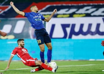 ادعای مدافع پرسپولیس درباره خطای جنجالی دربی