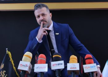 هلدینگ ایرانیان؛ اپراتور رسمی پیامک با سرعت بالا و تعرفه رقابتی